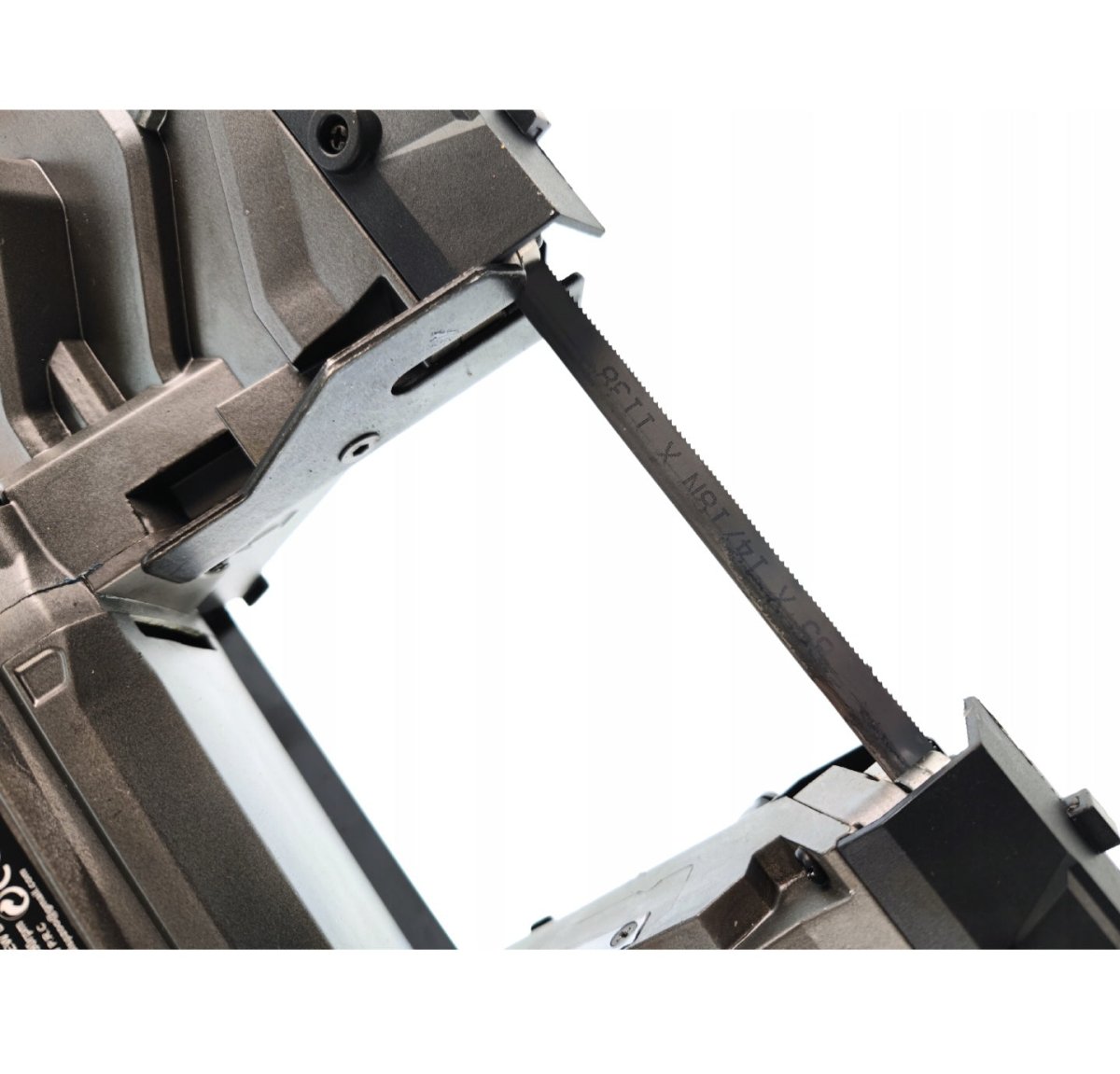 BullTech BT - 5242 Heavy Duty elektriline metallilintsaag alusega - Ostuklikk
