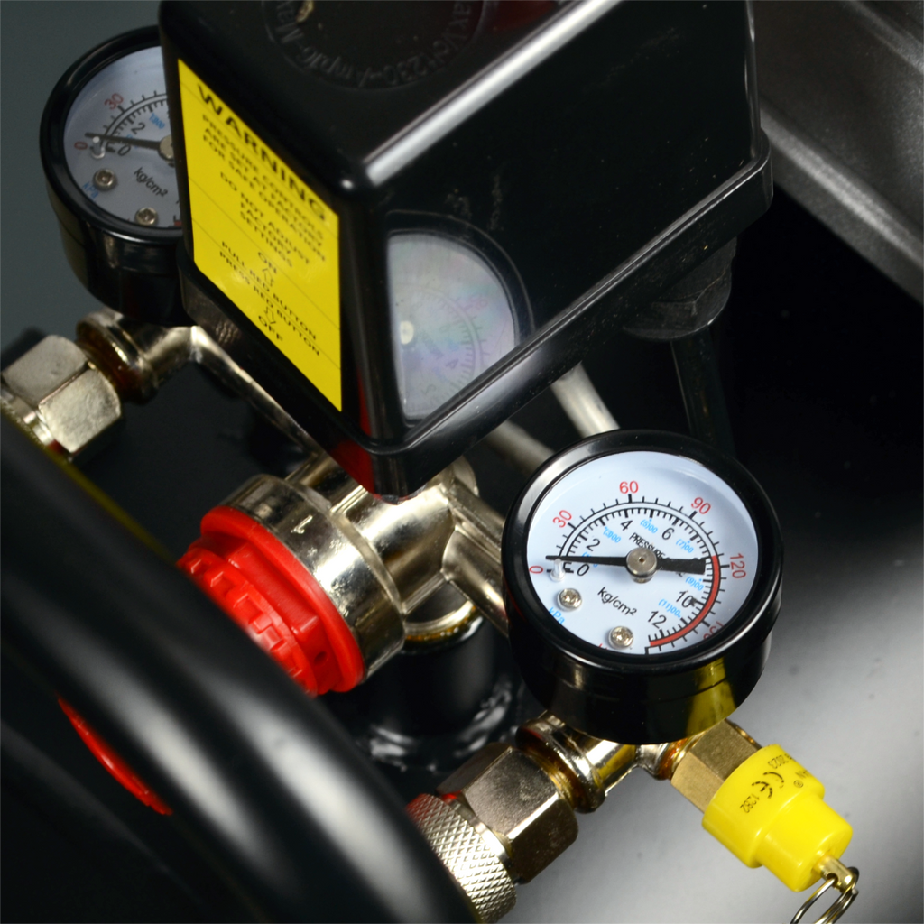 Professionaalne 50L Black õhukompressor 2.8KW tõhus