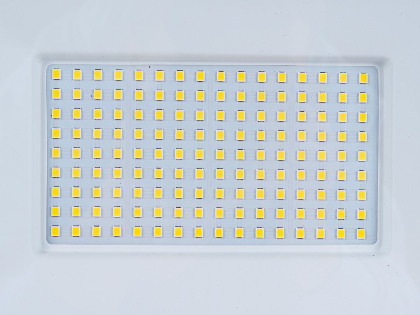 LED floodlight 100W with construction tripod – cold white color 6500K