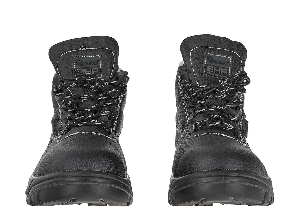 Insulated safety shoes S3 SRC – size 44
