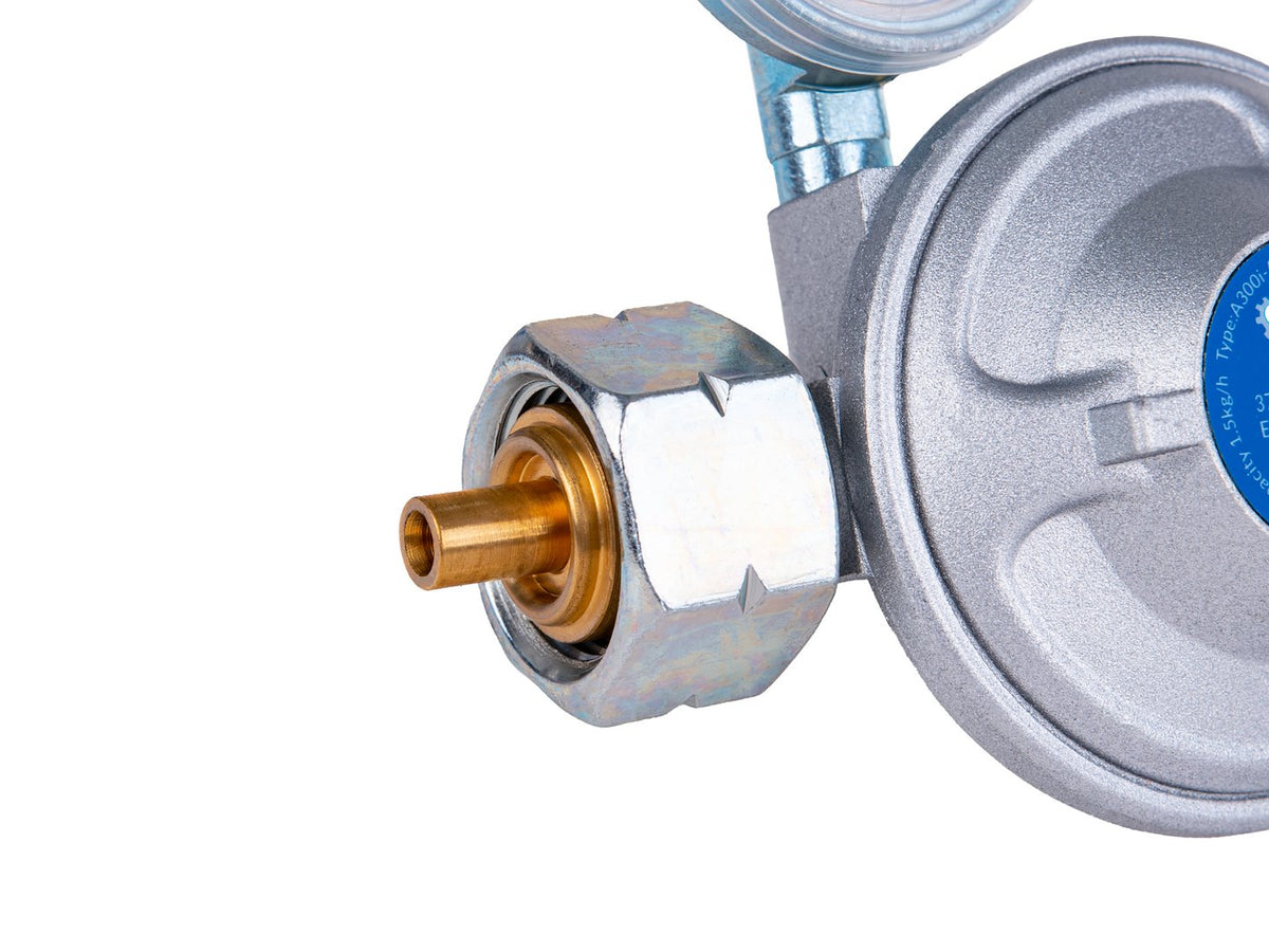Propane-butane gas regulator with gauge 37mbar 1,5kg/h