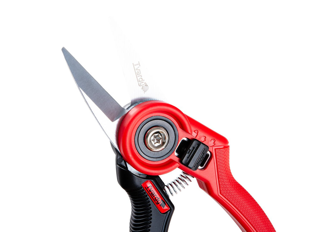 Straight garden pruner with bypass blade, 220 mm, SK5