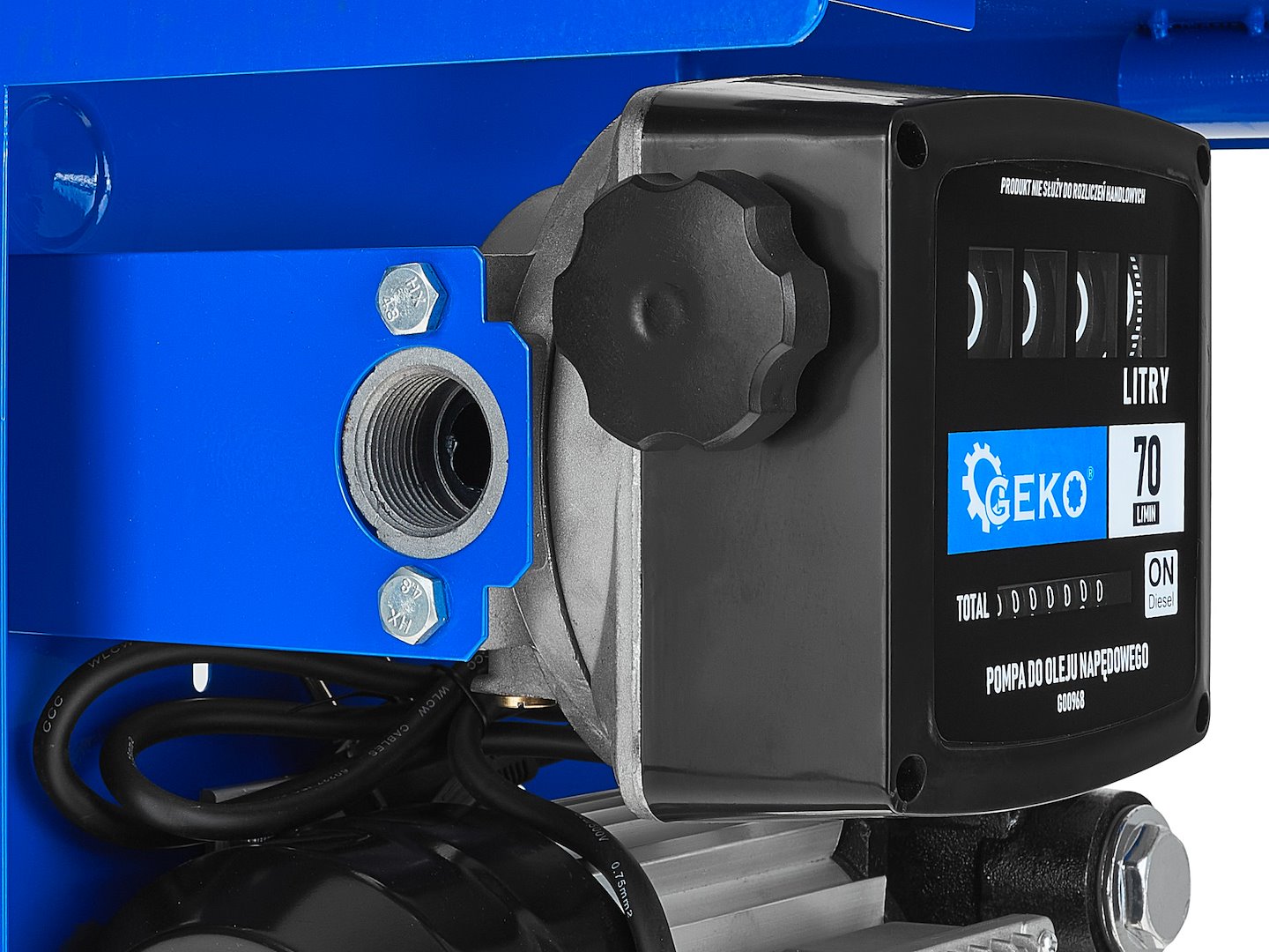 Diesel oil pump self-suction