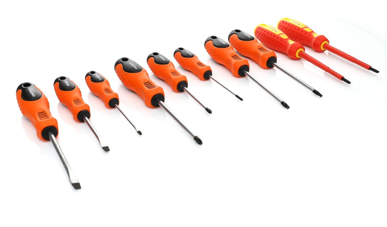 10-osaline kruvikeerajate komplekt KD10901