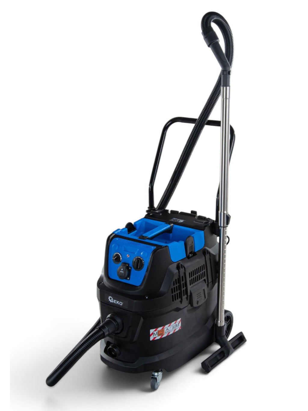 1600 W industrial vacuum cleaner with automatic filter cleaning