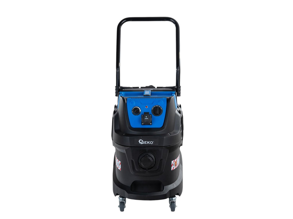 1600 W industrial vacuum cleaner with automatic filter cleaning