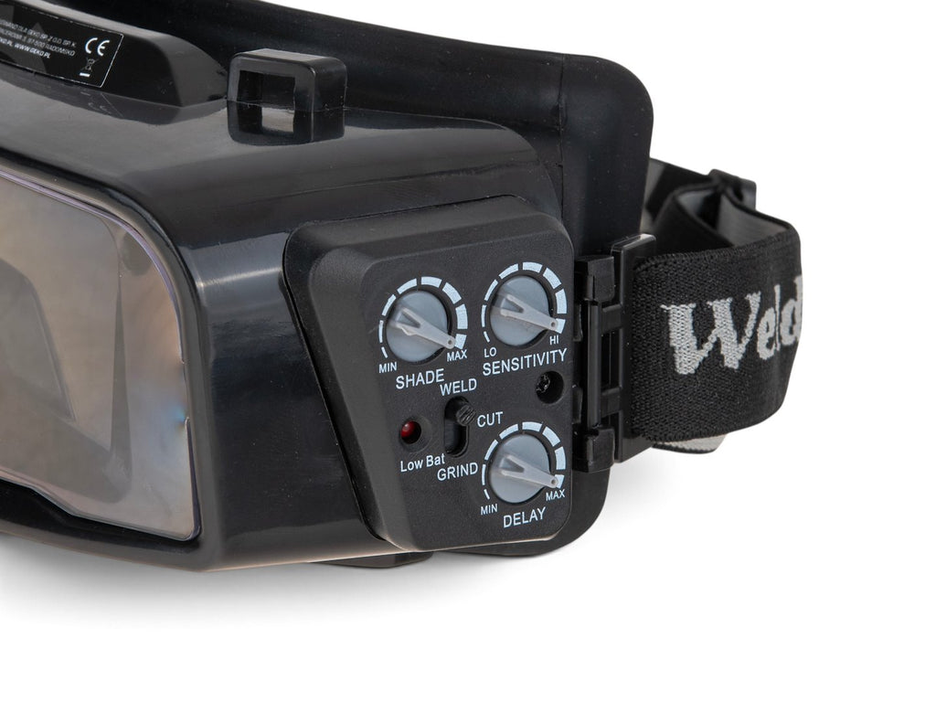 Auto-darkening welding goggles