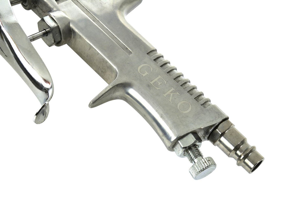 Spray gun with 300cc cup and upper tank