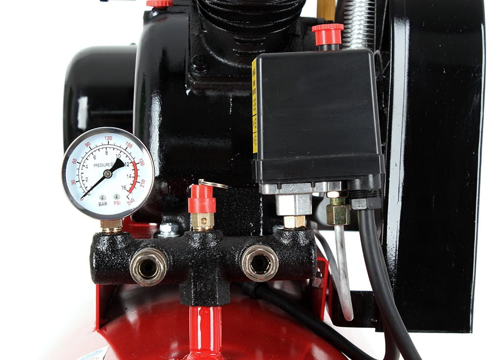 200L õhukompressor 2 kolviga KD1473 + separaator!
