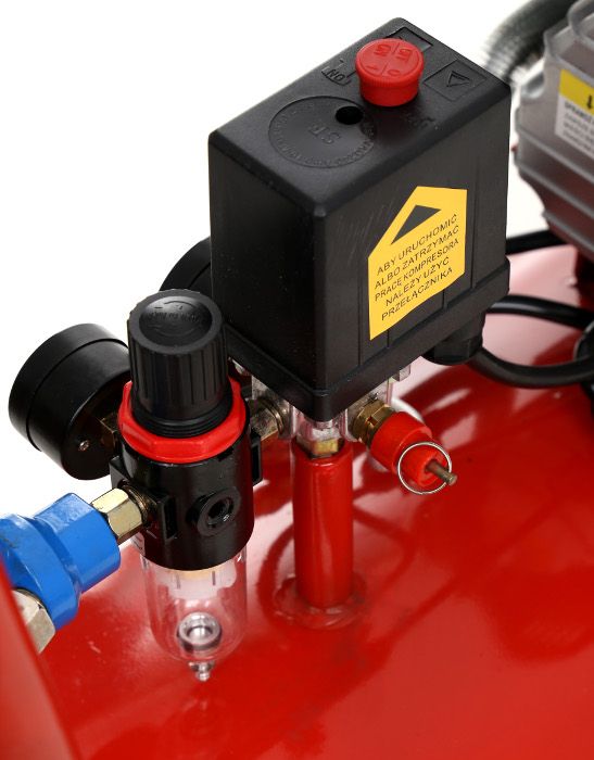Õlikompressor 100L 2 kolvi KD1480 + separaator