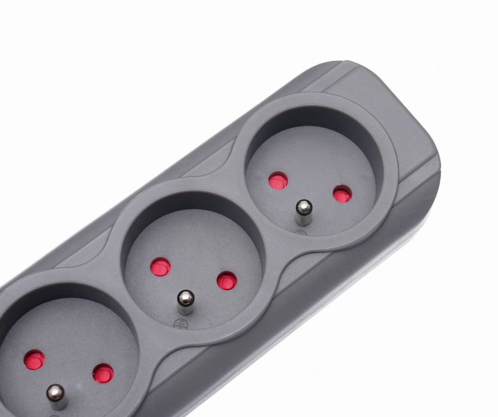 KRAFT&DELE pikendusjuhe 5 pesaga ja 2 USB-pordiga 1,5 m KD4033