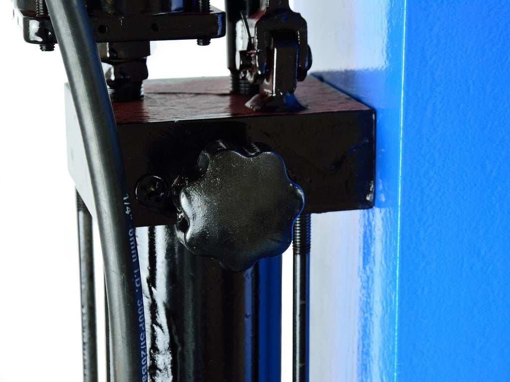 30-Ton Air/Hydraulic Shop Press with Gauge