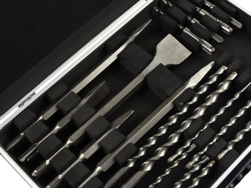 Set of drills and chisels, 17 pcs