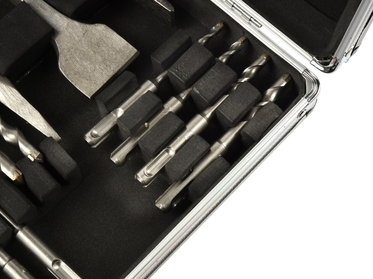 Set of drills and chisels, 17 pcs