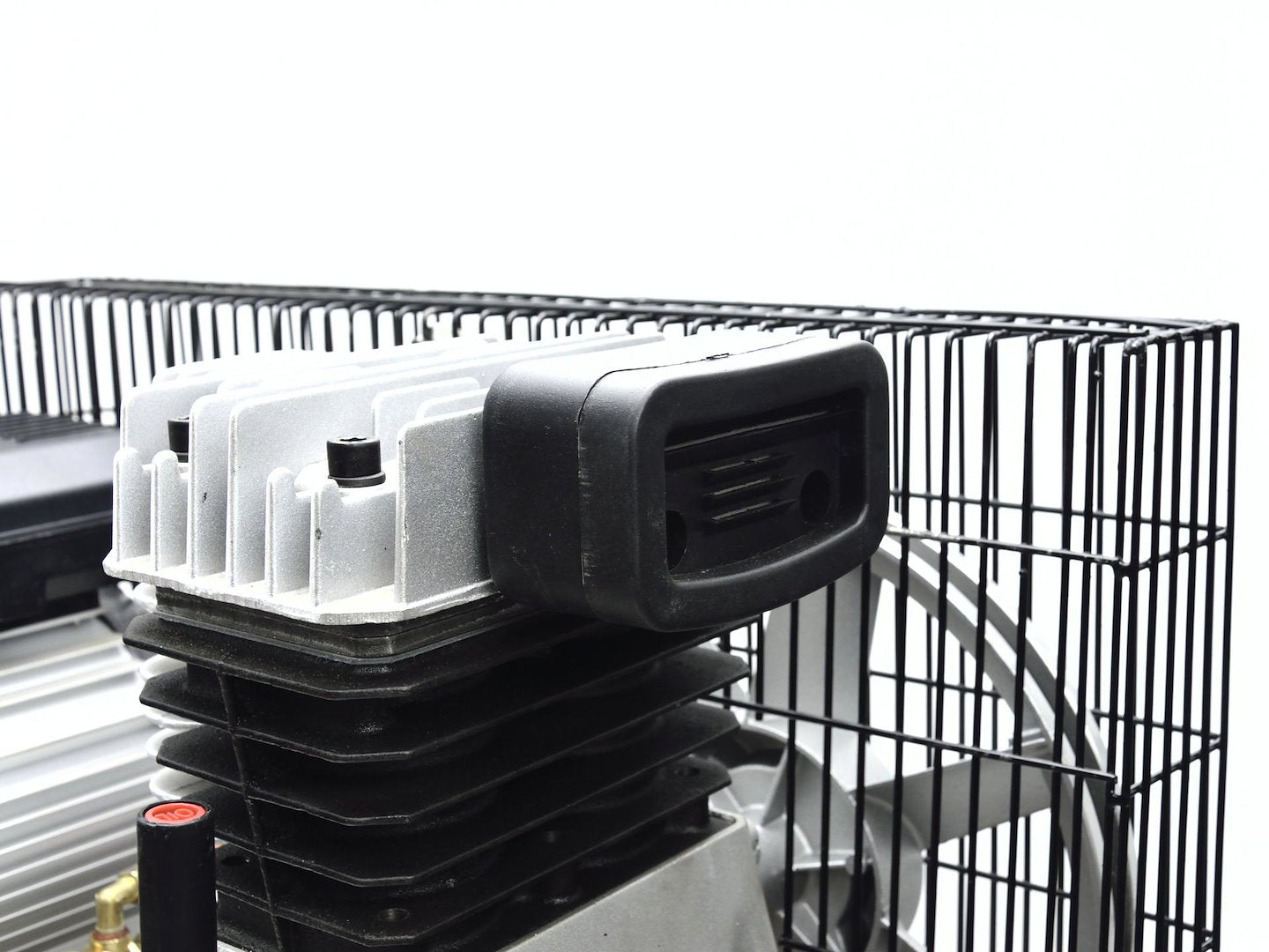 100L Oil-Lubricated Air Compressor Type Z — 8 bar, 390 L/min