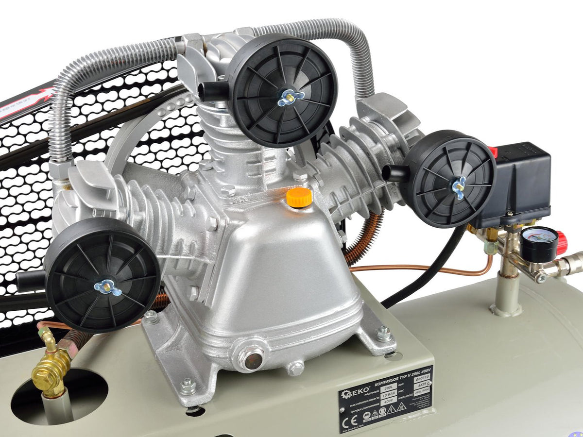 200 L Oil Lubricated Air Compressor, Triple Cylinder, 10 bar, 490 L/min, 400 V