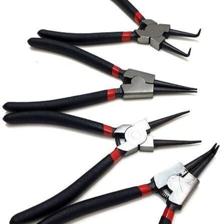 4-osaline täppisnina tangide komplekt