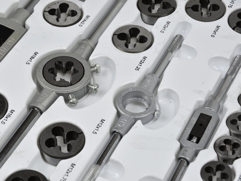 110 pcs metric tap and die set
