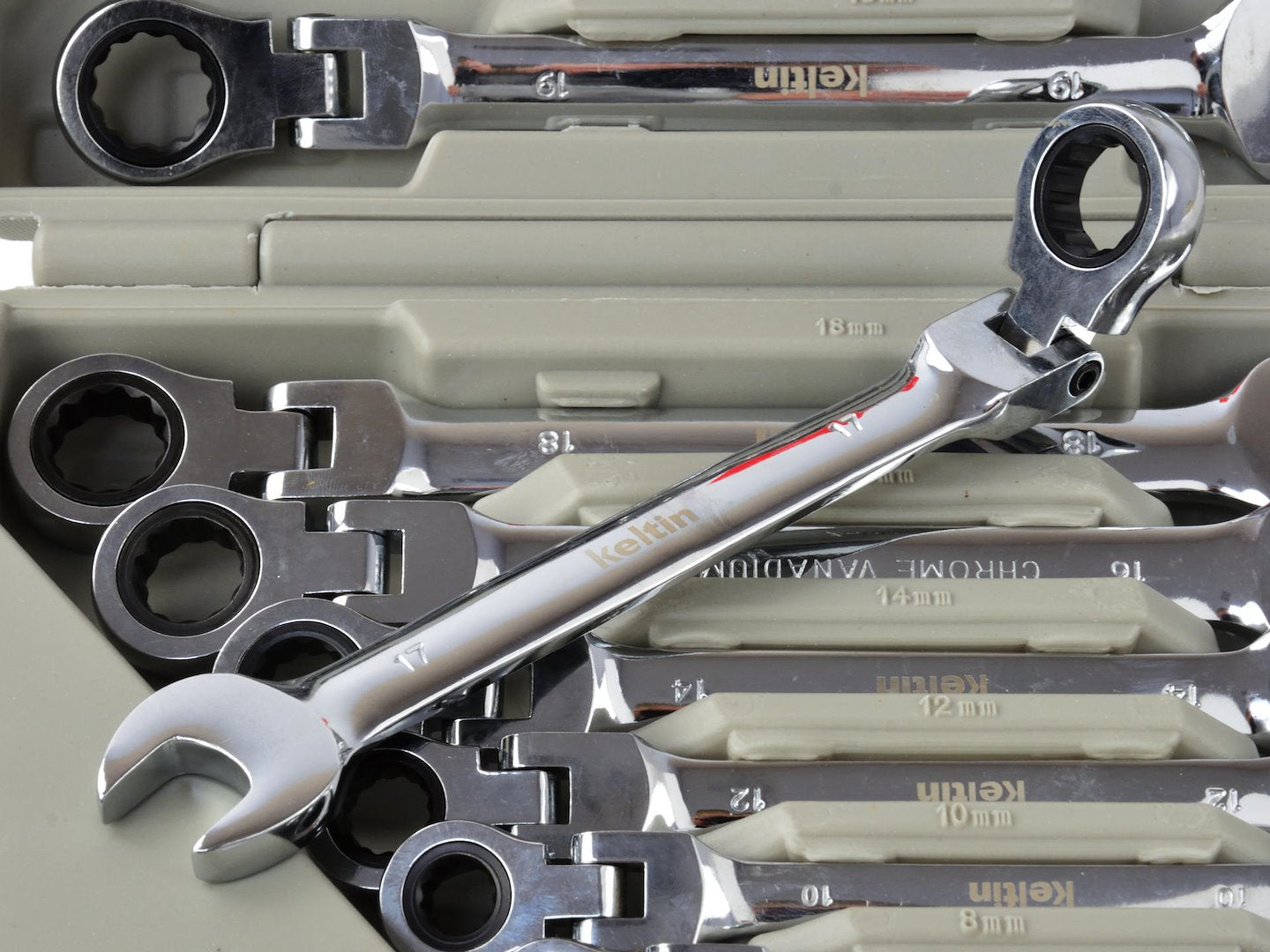 Reversible Ratcheting Wrench Set, 8-19 mm, 12 pcs