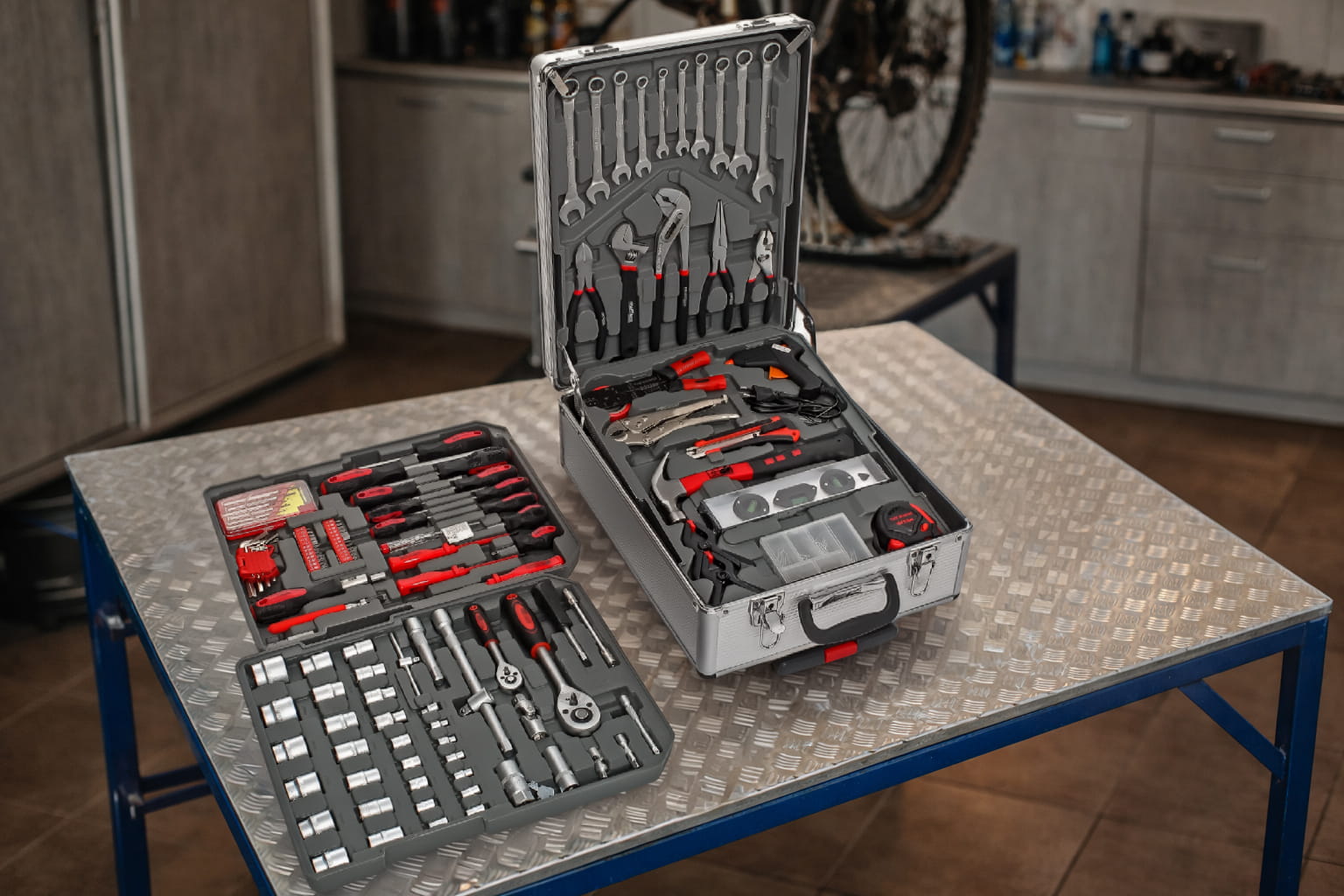 Mutrivõtmete komplekt 188 tk KD314 alumiiniumkohver (B36)