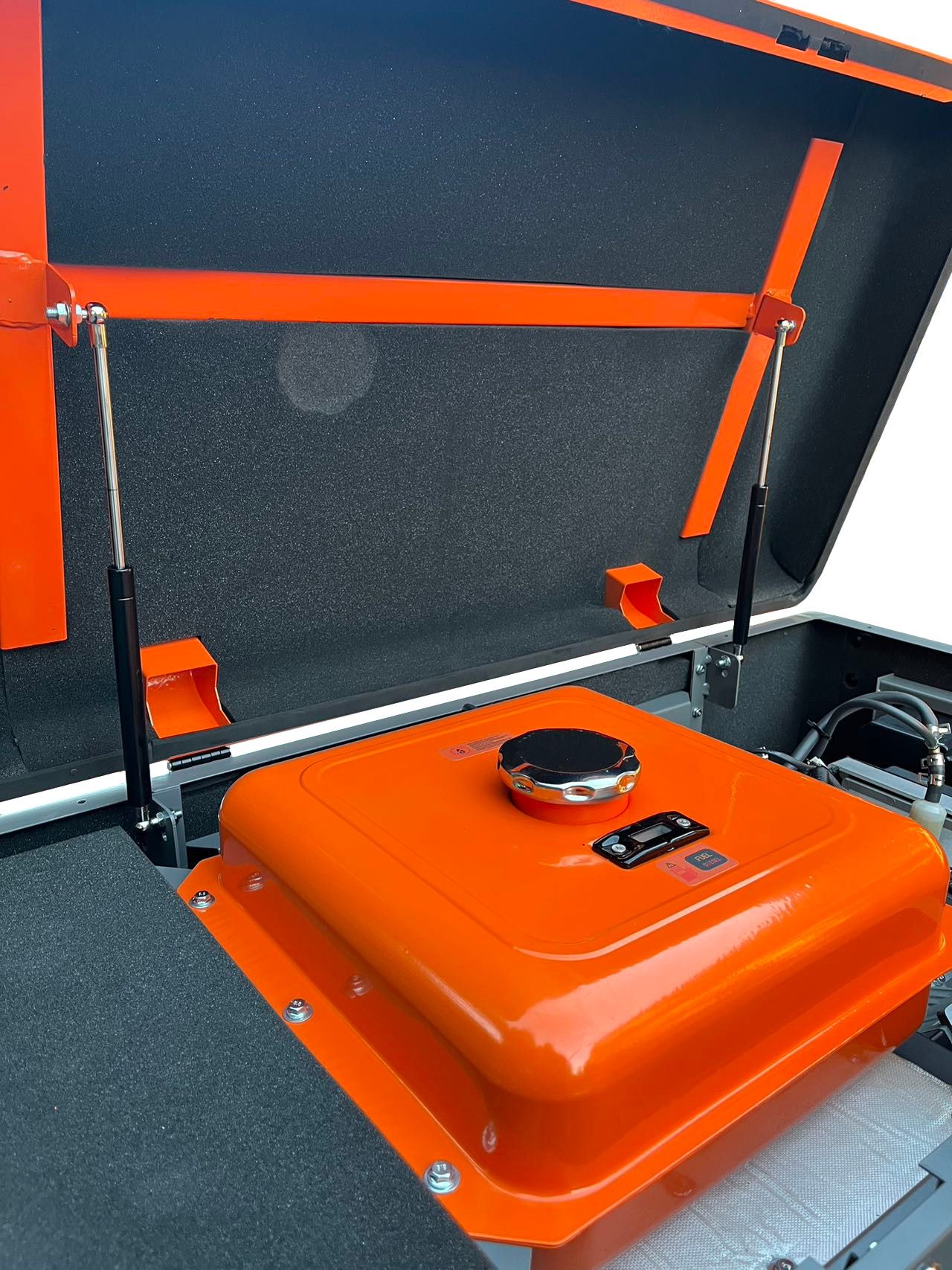 Ühefaasiline DIESEL generaatorikomplekt 14/15,5kW KD198