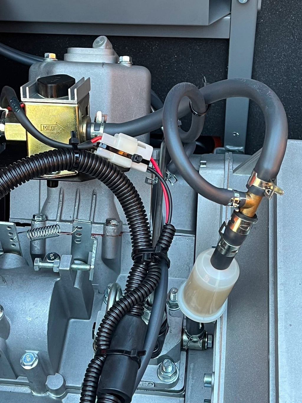 Ühefaasiline DIESEL generaatorikomplekt 18/19 kW KD199