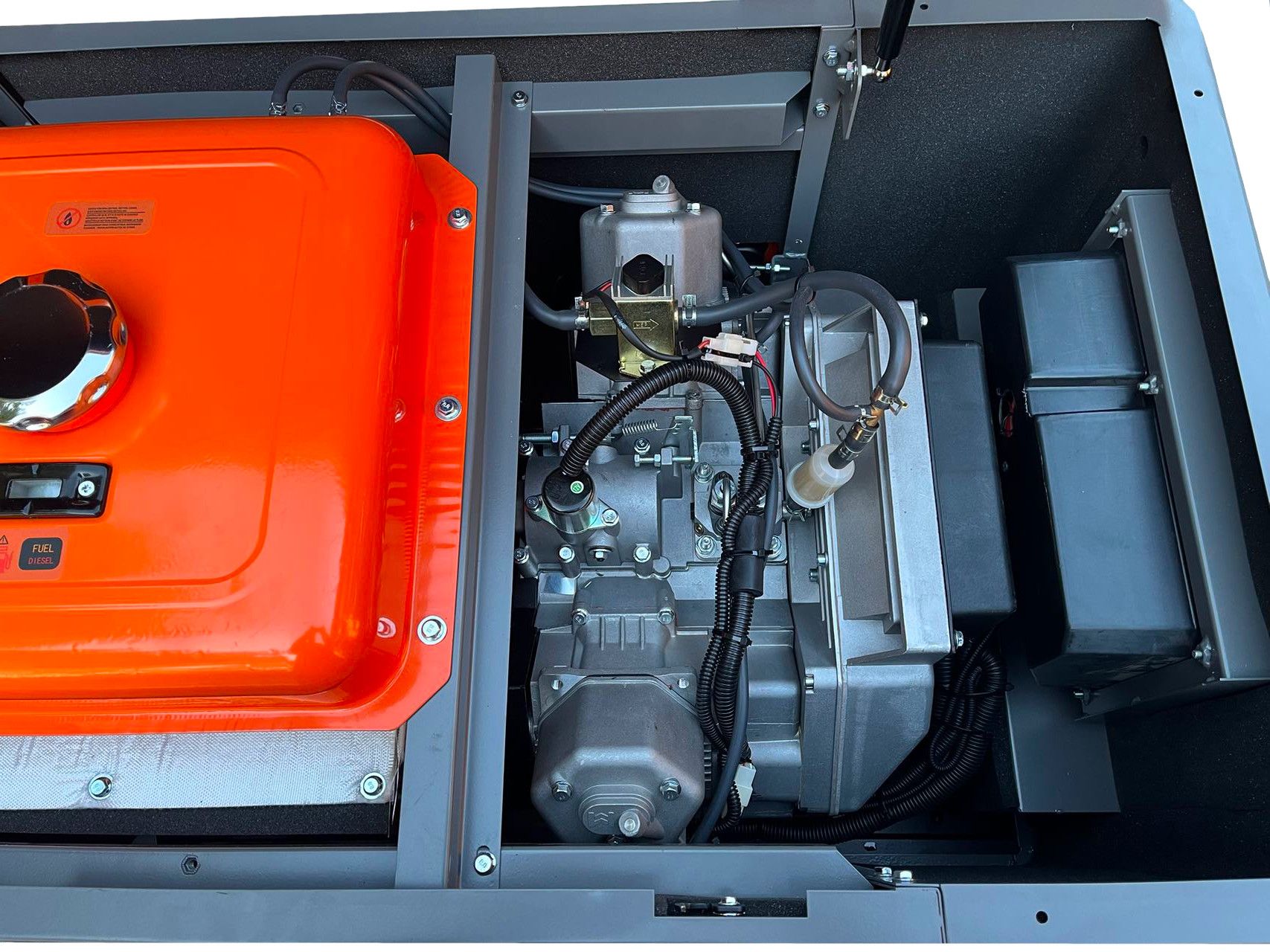 Ühefaasiline DIESEL generaatorikomplekt 18/19 kW KD199