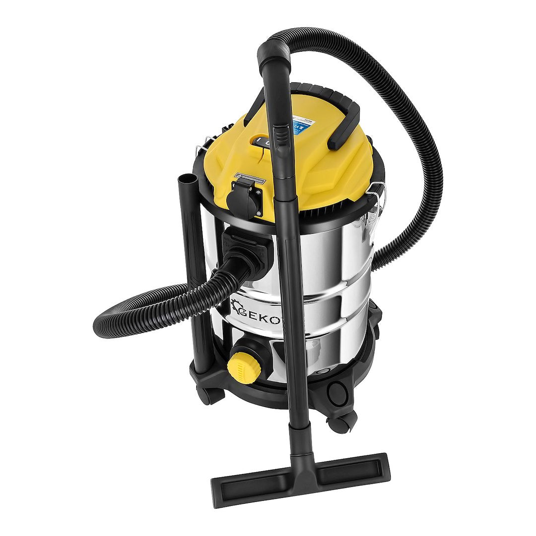 Wet and Dry Vacuum Cleaner 25L + Socket and Accessories