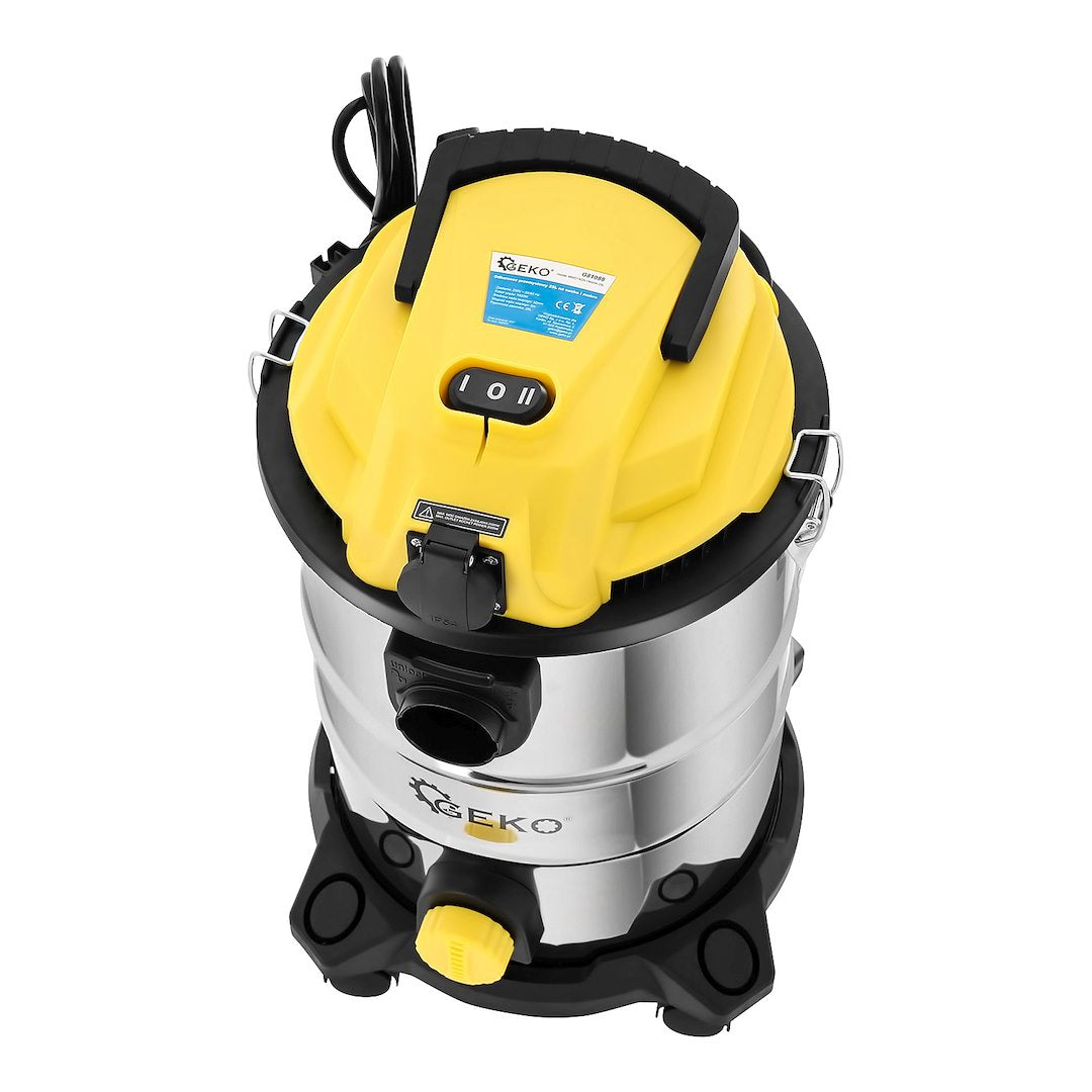 Wet and Dry Vacuum Cleaner 25L + Socket and Accessories