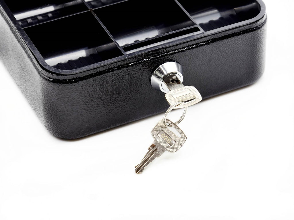 Metal case for money 150 x 120 x 80 mm with key
