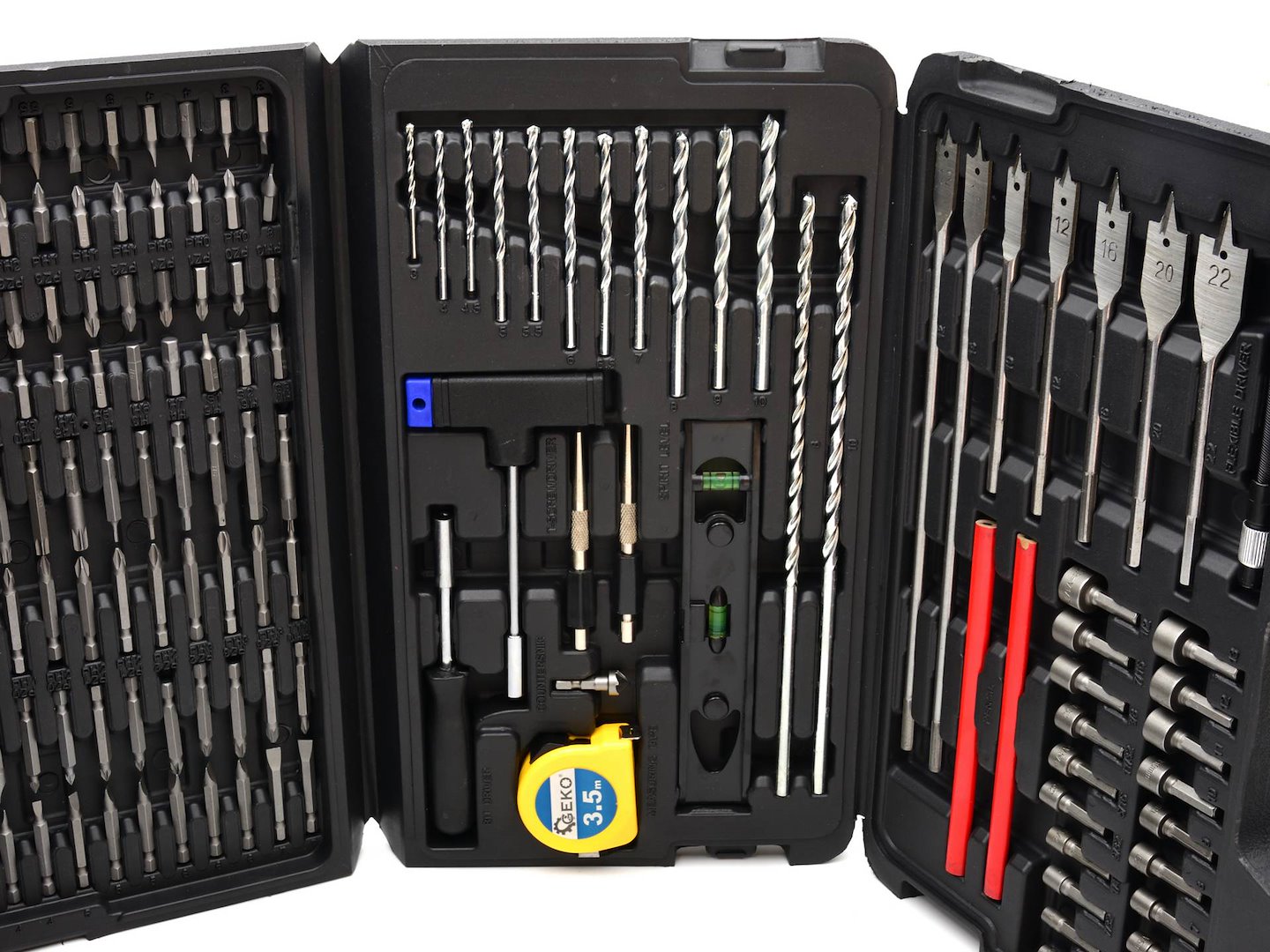 216-piece set of accessories, bits and drills
