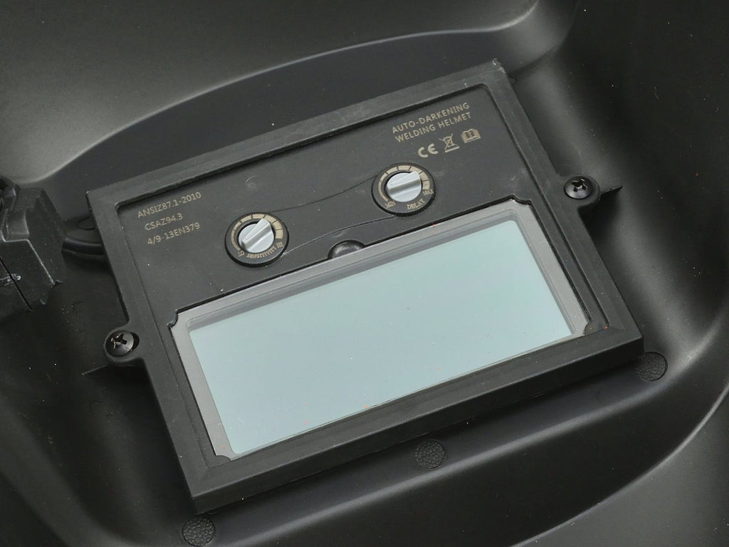 Auto-darkening welding mask