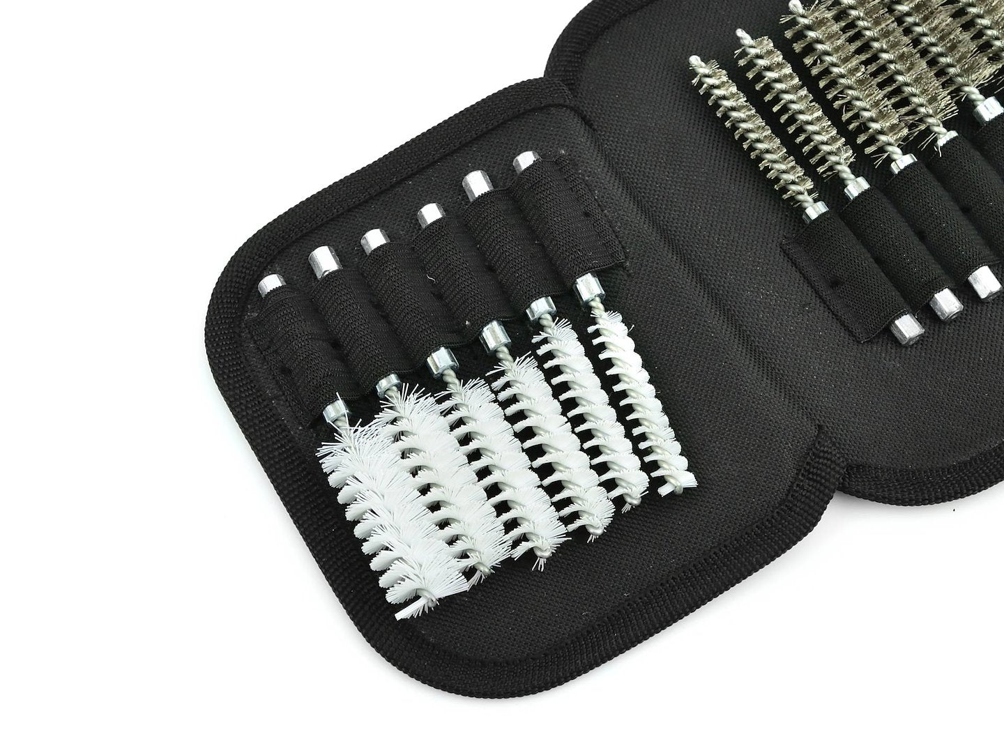 Set of brushes for injector sockets