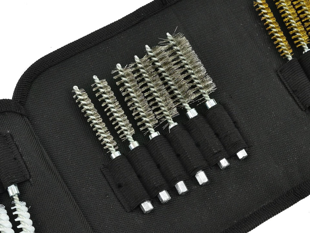 Set of brushes for injector sockets
