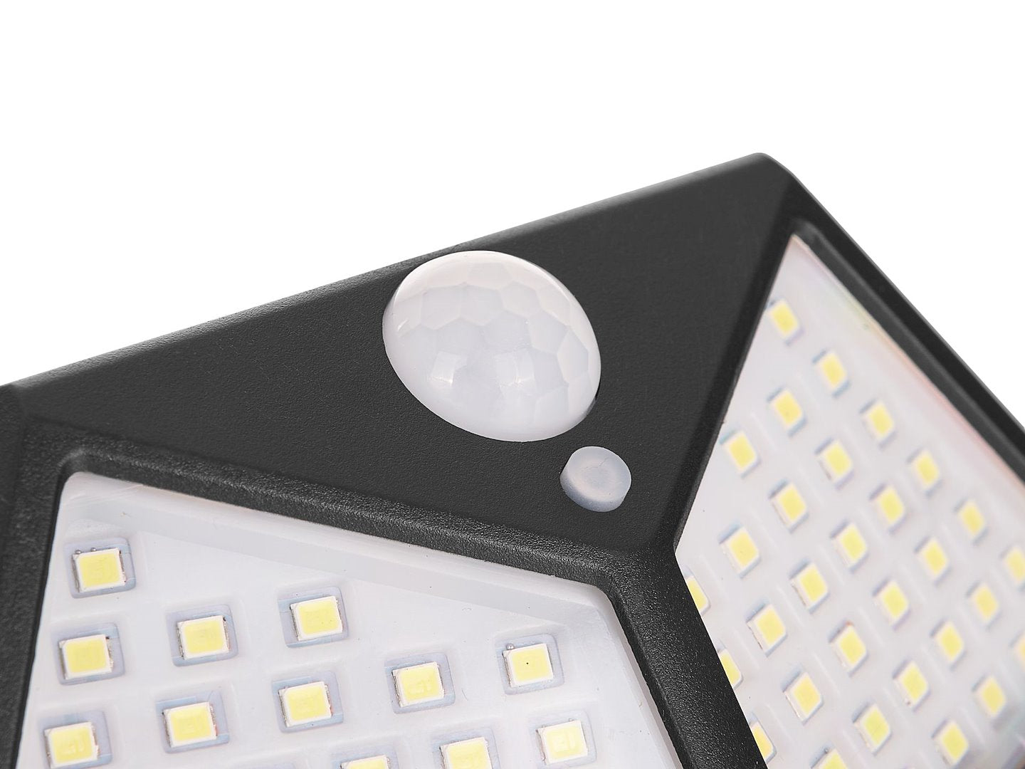 Solar Motion-Dusk Sensor Light 100 LED – 50W