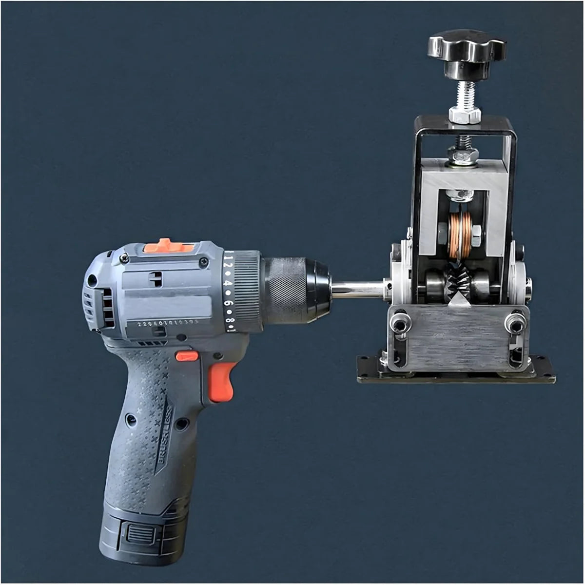 Metallist juhtmete eemaldaja 1–25 mm, 4 sisendavaga