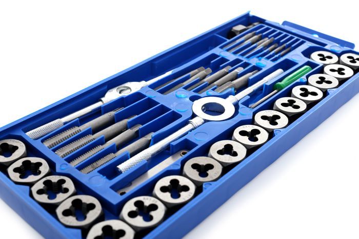 KRAFT&DELE KD10289 keermelõikekomplekt – 40 osa (M3–M12, 1/8" NPT) - Ostuklikk