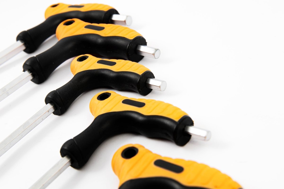 11-osaline T-käepidemega kuuskantvõtmete komplekt kuulotsaga (11 tk)