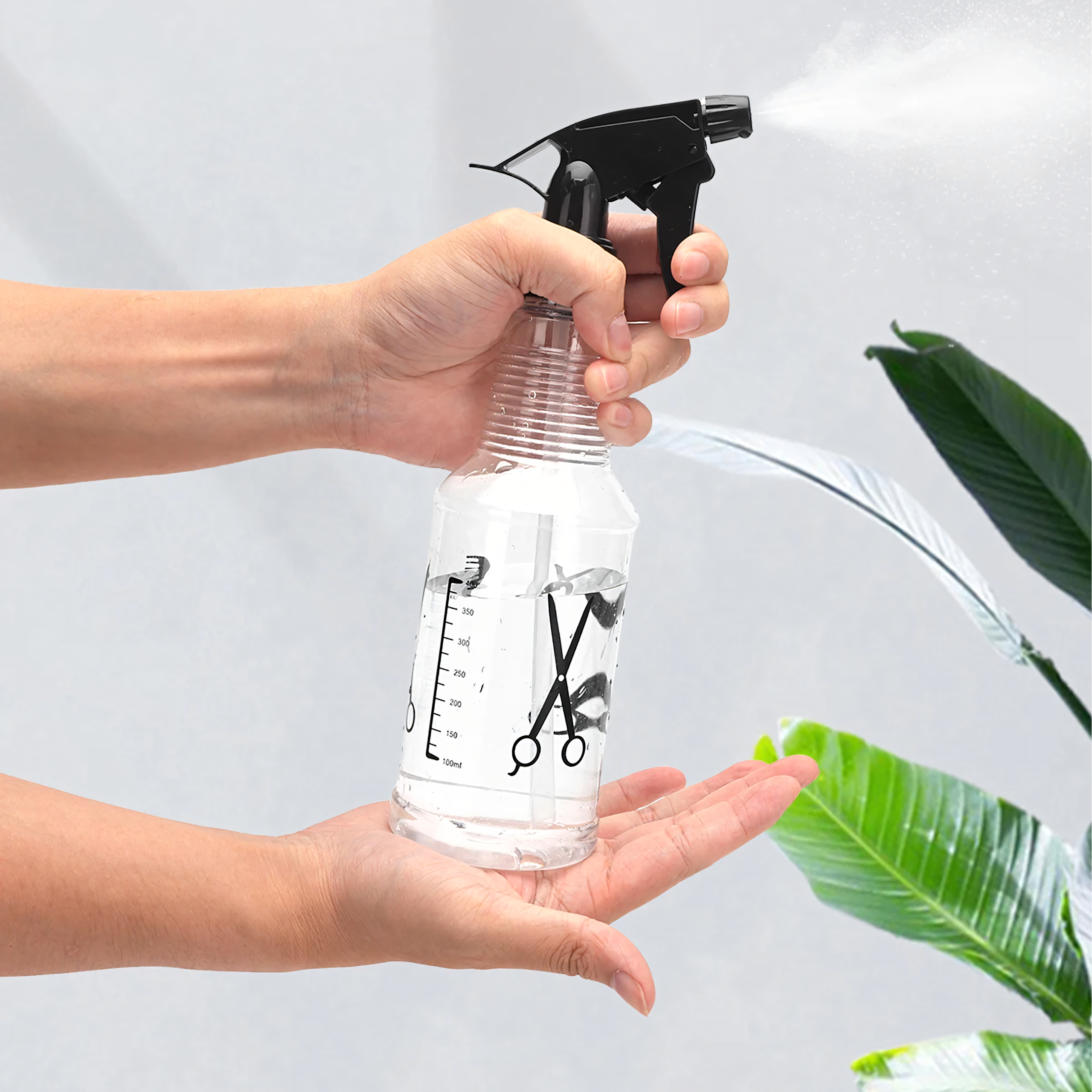 Universal Water Sprayer 500 ml for Hairdressing Salon, Garden, and Home