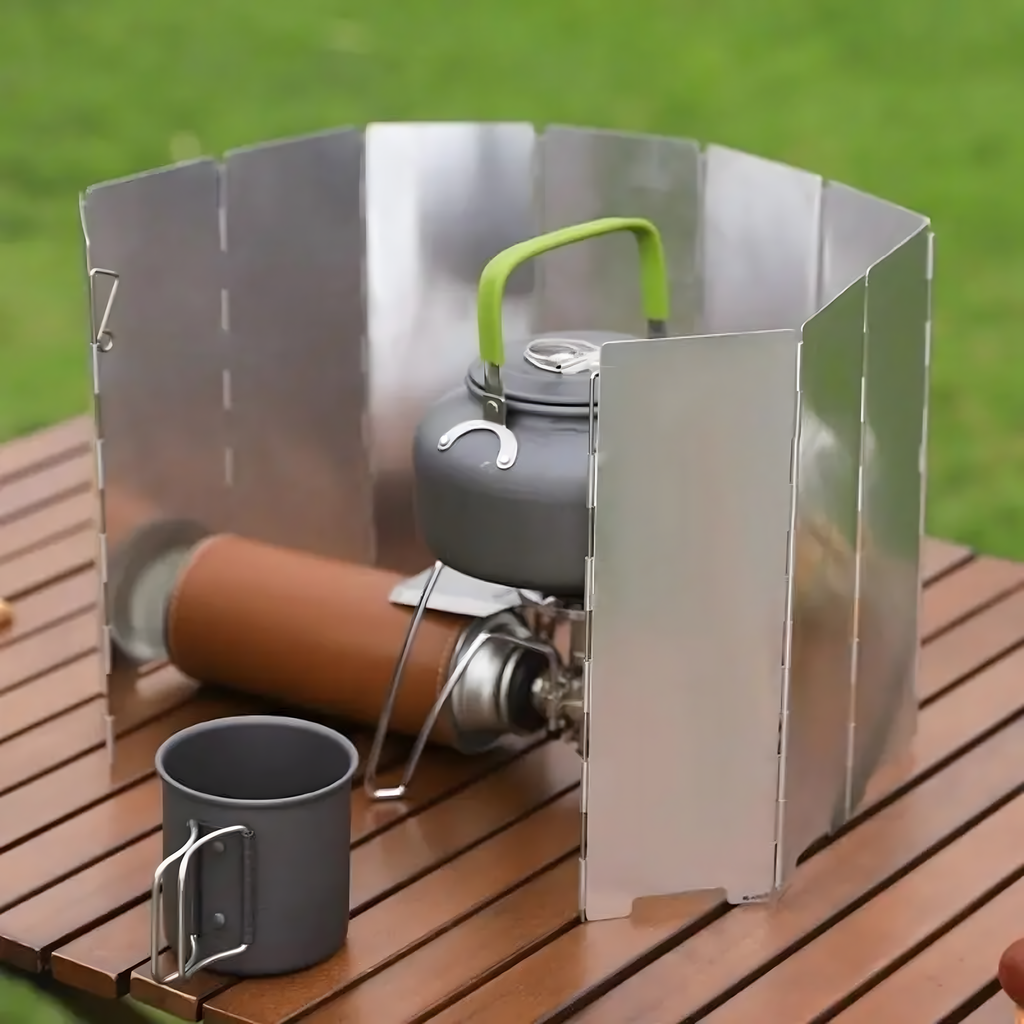 Tuulekindel kokkupandav põletiga pliidi eraldaja