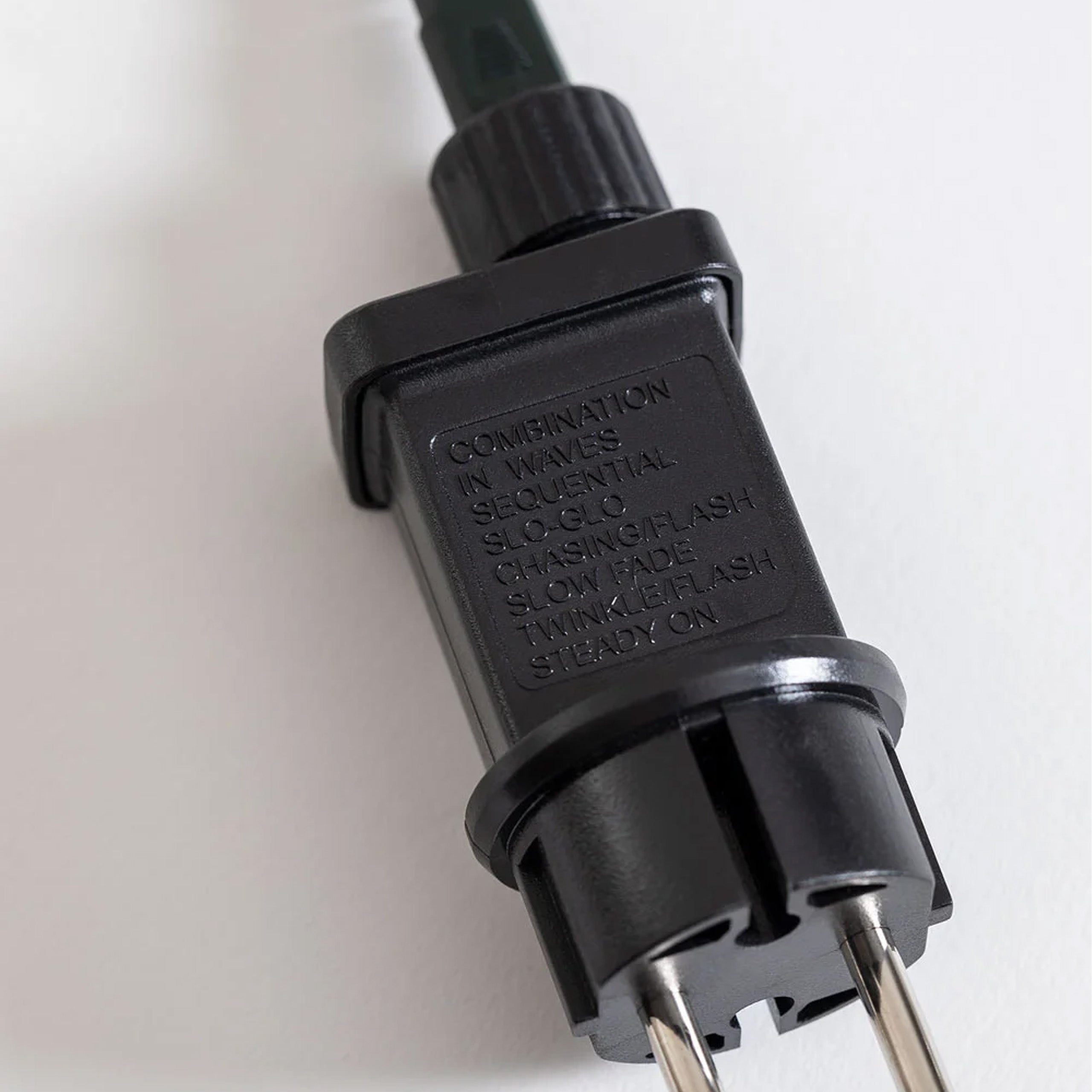 Kaunistatud jõulupuu, dekoratiivne, valmis, kokkupandav, 150 cm, tuledega, kuulikestega