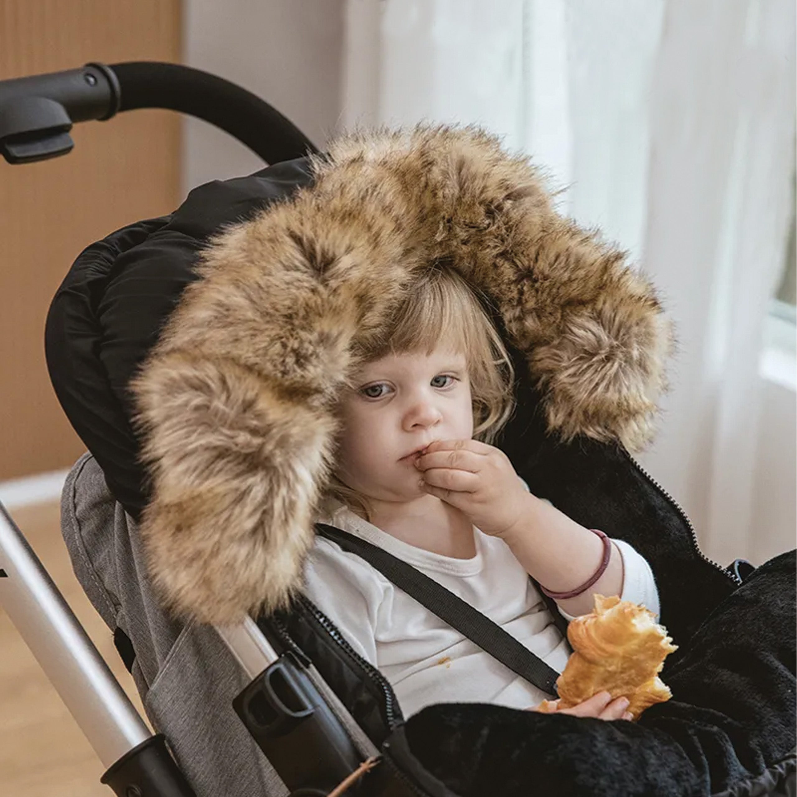 Magamiskott vankrile, gondlile, kelgule, soe iste, karusnahk, beebikapuuts