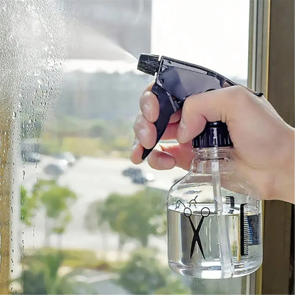 Universal Water Sprayer 250 ml for Hairdressing Salon, Garden, and Home