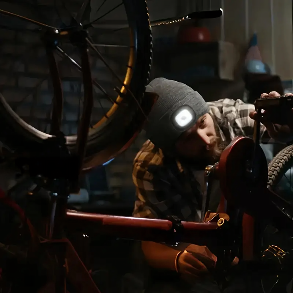 Talvemüts LED-taskulambi ja tööesilambiga jooksmiseks, hall