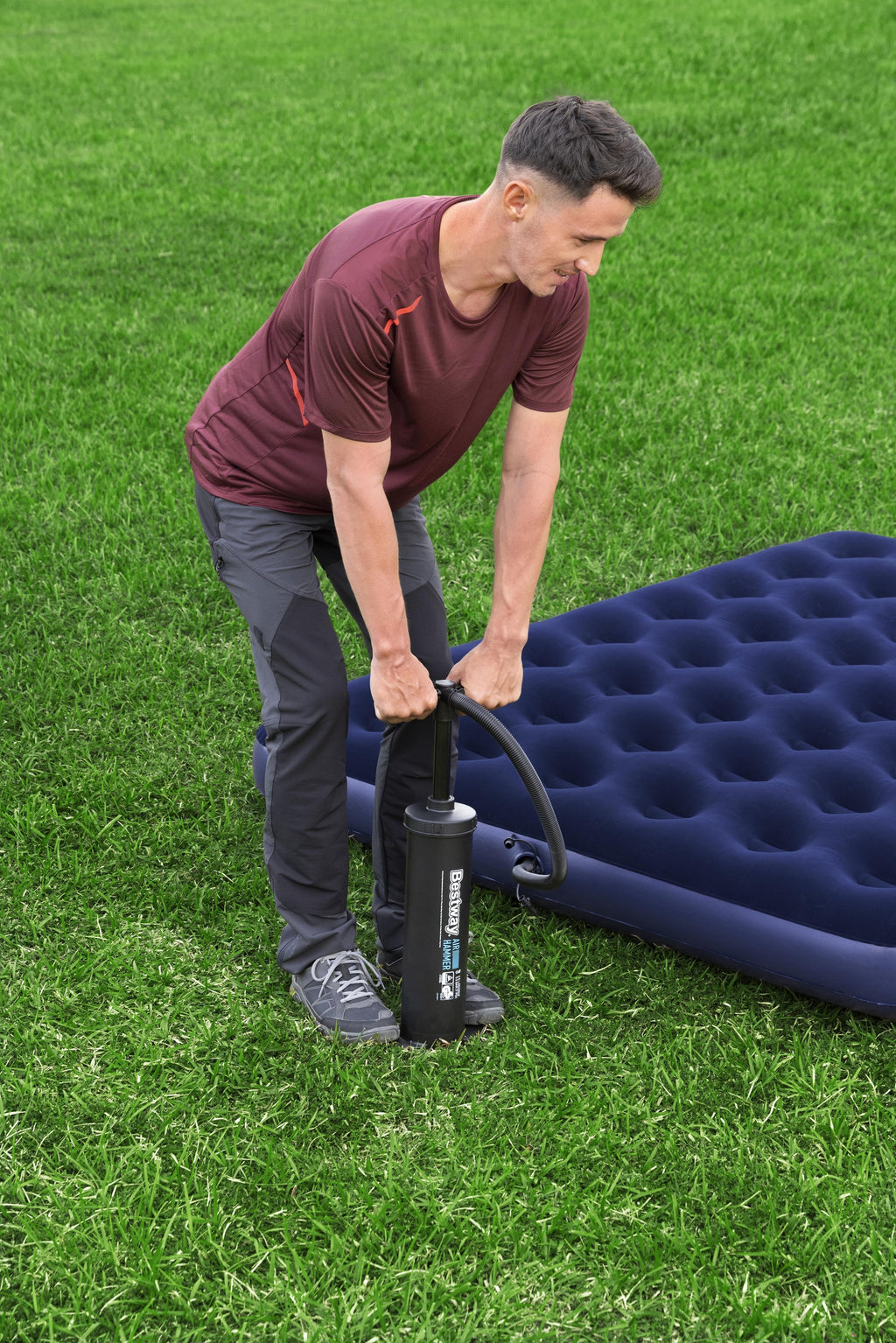 Bestway 62030 käsitsi kolbpump madratsitele ja basseinidele 48 cm 3.5L Black