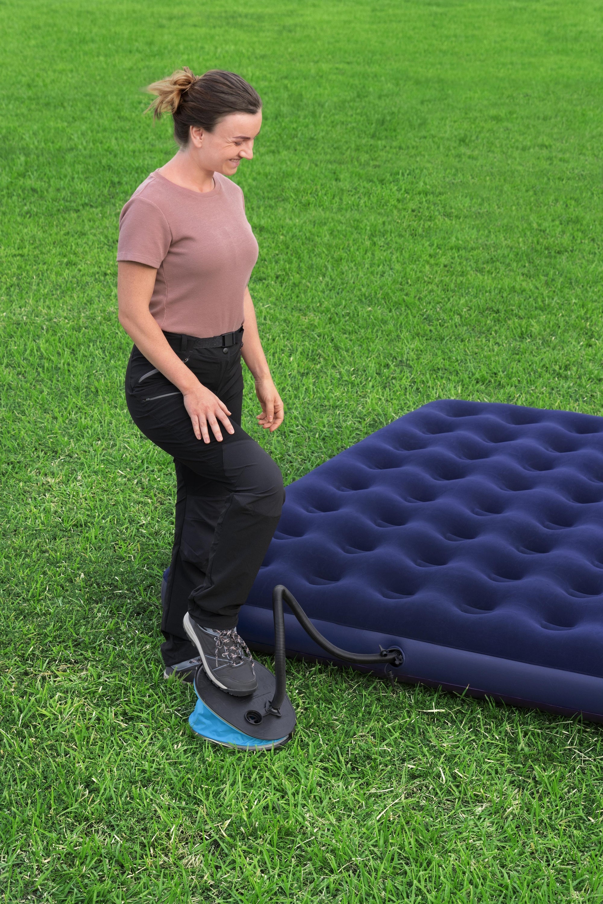 Bestway 62005 jalapump basseinimadratsitele, lõõtsaga, 16L, 22 x 18 cm