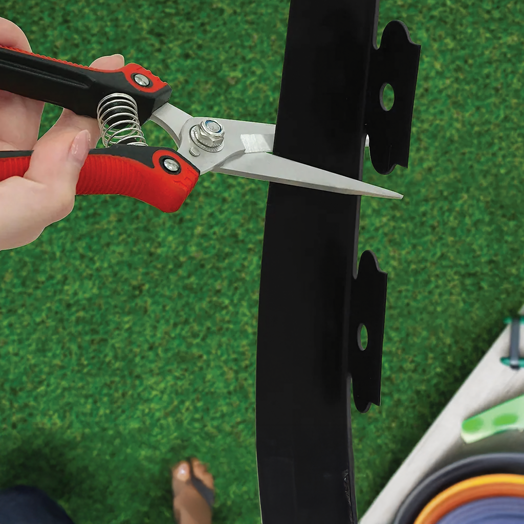 165 x Garden Lawn Edging Set 50x50x20m with 60 Black Anchor Pegs