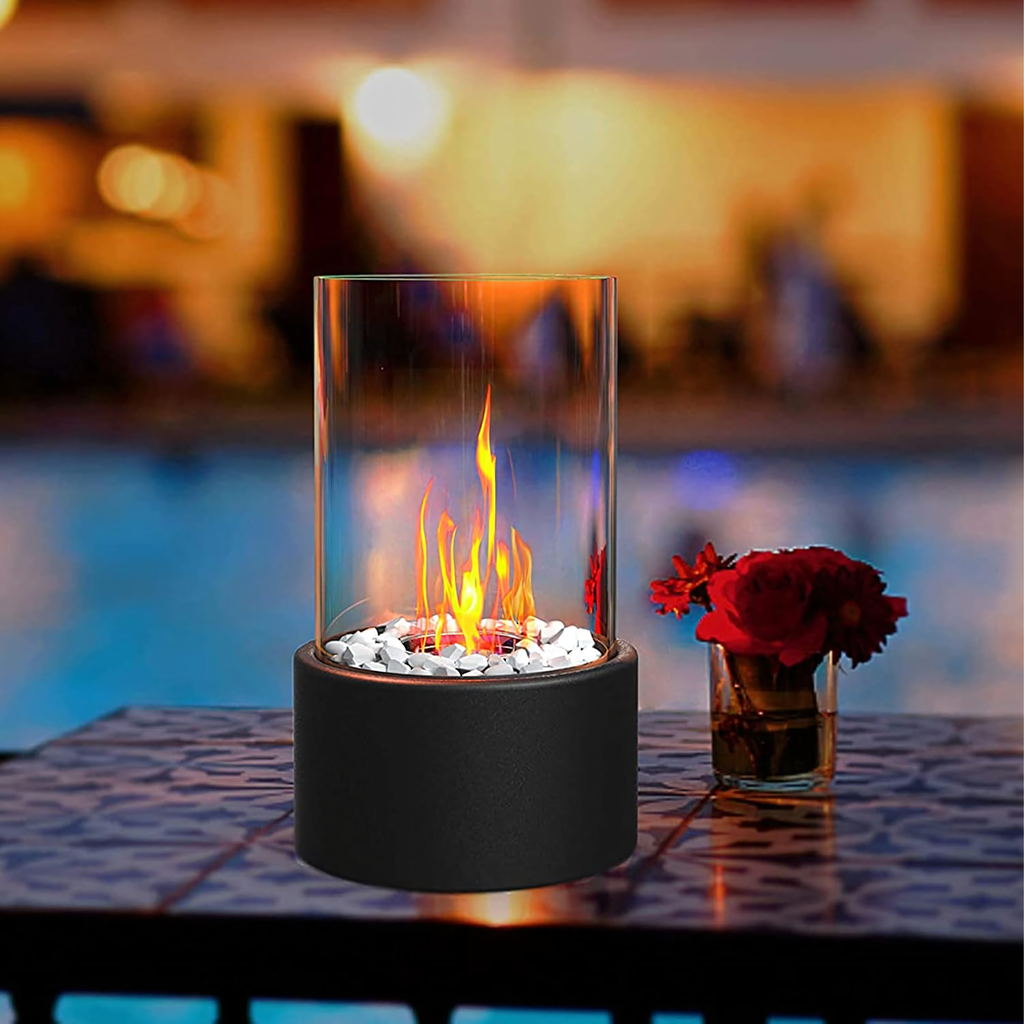 Vabaltseisev biokamin kodu aeda terrassile ja restorani