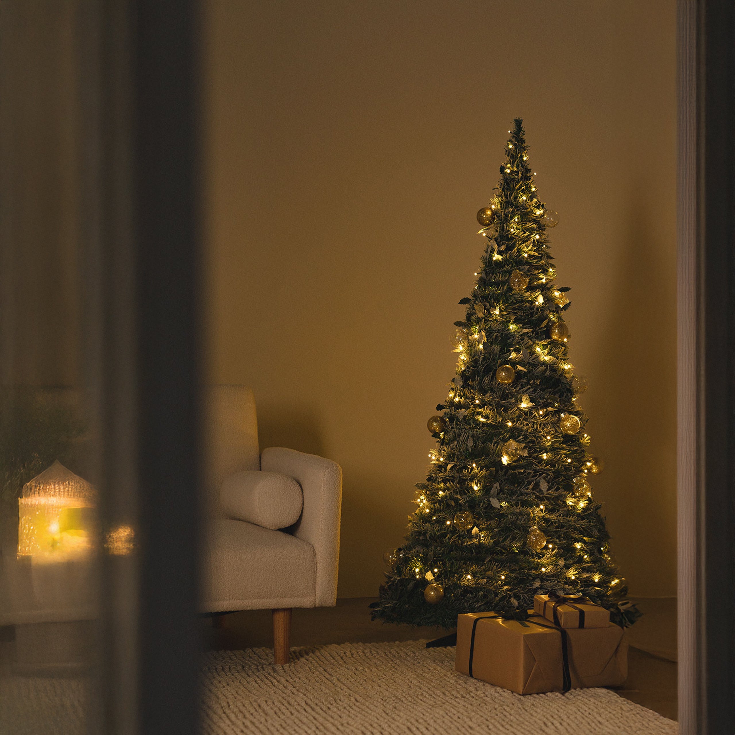 Jõulupuu, kaunistatud, dekoratiivne, valmis, kokkupandav, 180 cm, tulede ja kuulikestega