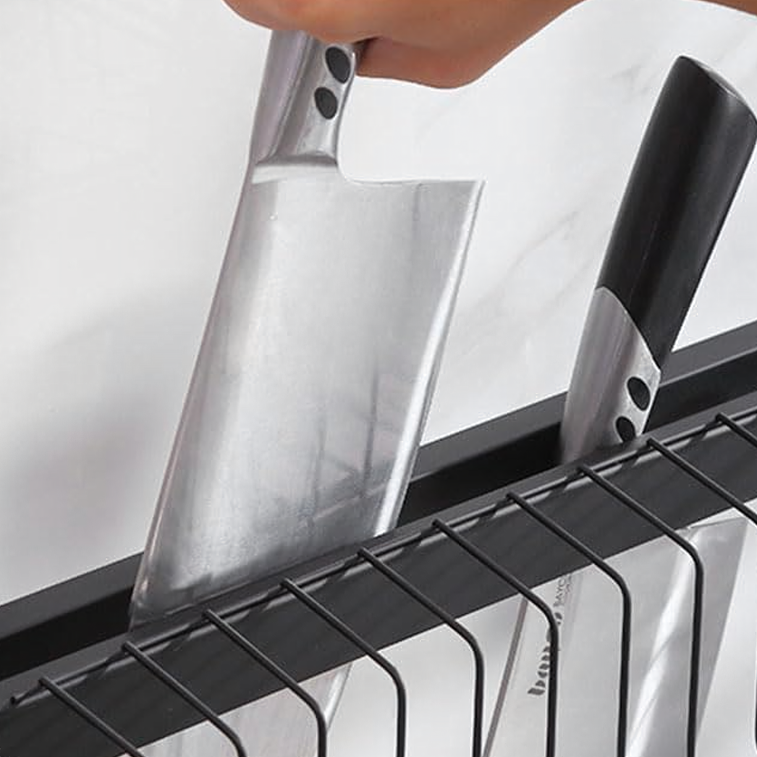 Kahe tasandiga nõudekuivatusrest ja nõudealusega hoidik